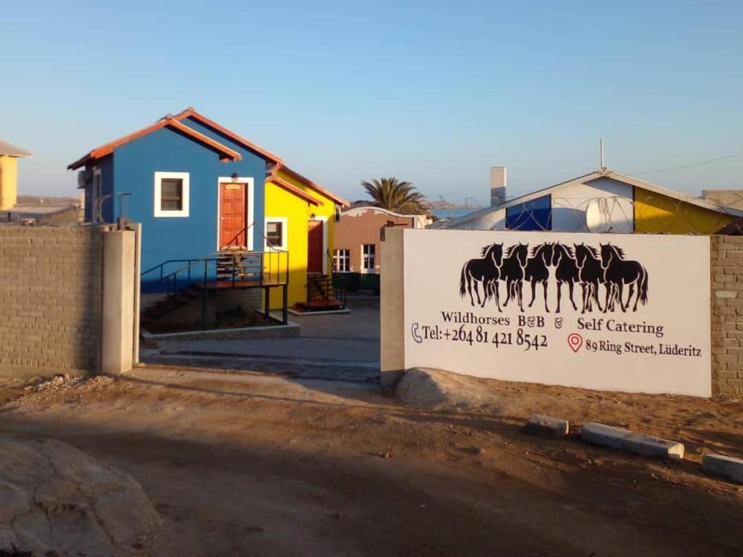 Wildhorses B&B And Self Catering Lüderitz Zewnętrze zdjęcie